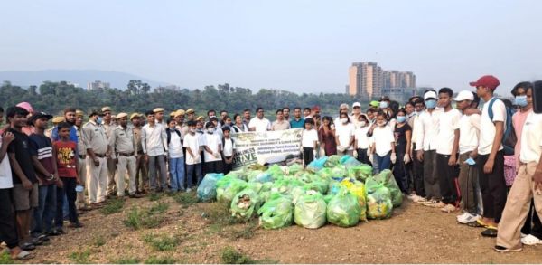 विश्व पर्यावरण सप्ताह पर सोनारी दोमुहानी में चला स्वच्छता अभियान, स्वच्छ नदी और हरित पर्यावरण का दिया संदेश