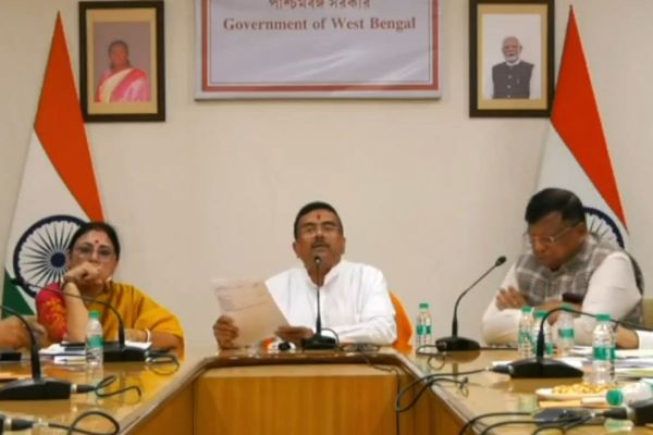 कोलकाता में पर्यावरण दिवस पर मुख्यमंत्री का आदेश : भवन योजनाओं में एक-तिहाई हरित क्षेत्र अनिवार्य करने पर जोर