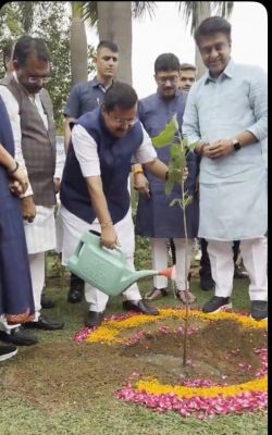 &lsquo;एक पेड़ मां के नाम&rsquo; अभियान बना जन आंदोलन : नितिन नवीन