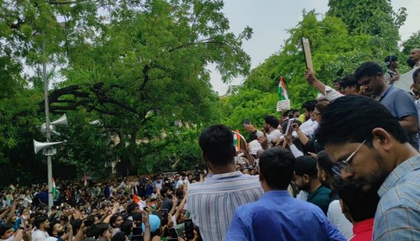 शिक्षा में केवल परीक्षाओं को सुधारना काफी नहीं, पूरे &lsquo;सिस्टम&rsquo; को बदलना होगा : सोनम वांगचुक