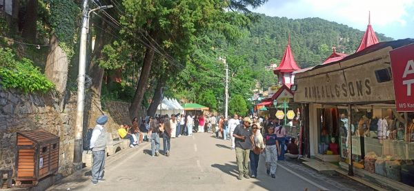 हिमाचल प्रदेश में दिन झुलसा रहे, रातें भी तप रहीं, लू का अलर्ट