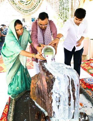 मुख्यमंत्री भजनलाल शर्मा ने संपन्न की गिरिराज धरण की सप्तकोसीय परिक्रमा
