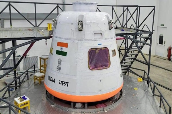 गगनयान मिशन की पहली परीक्षण उड़ान दिसंबर में: इसरो अध्यक्ष वी. नारायणन