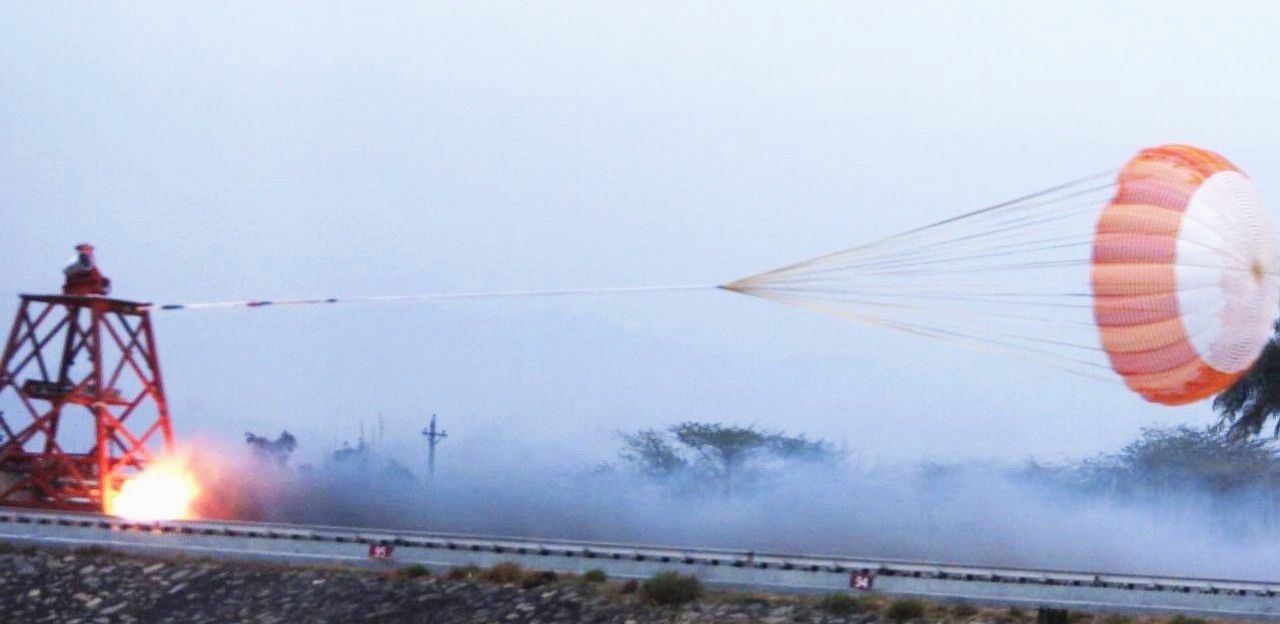 गगनयान मिशन की तैयारियों को मजबूती, ड्रोग पैराशूट टेस्ट सफल