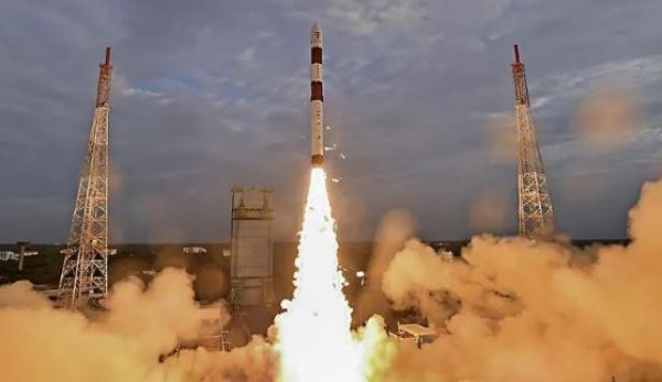 इसरो का सबसे आधुनिक मौसम उपग्रह लॉन्च, प्राकृतिक आपदाओं की समय पूर्व मिलेगी सटीक जानकारी