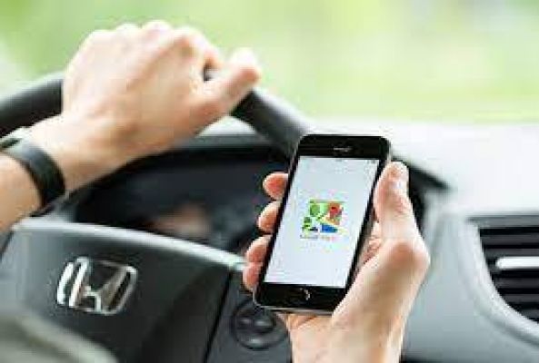  iPhone में आया Google Maps का फीचर, ड्राइविंग के दौरान रखेगा सेफ; कैसे करें यूज