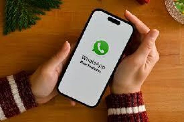 अब WhatsApp पर सीधे बोलिए, टाइपिंग की छुट्टी!