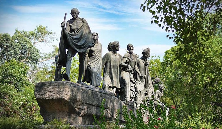 राजघाट के राष्ट्रीय गांधी संग्रहालय में राष्ट्रपिता बापू पर केंद्रित प्रदर्शनी का उद्घाटन 