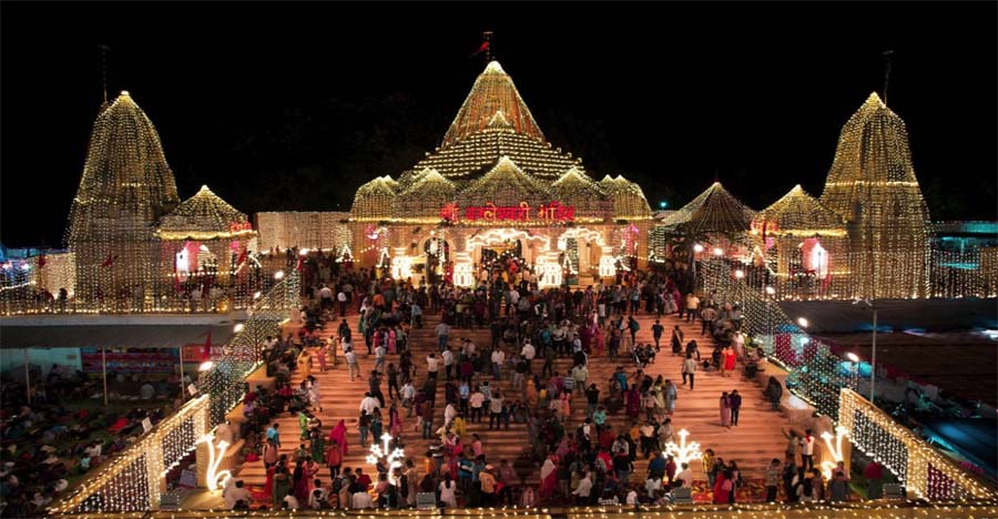  मां बमलेश्वरी का दरबार सजकर तैयार, श्रद्धालुओं के लिए विशेष ट्रेनाें की व्यवस्था