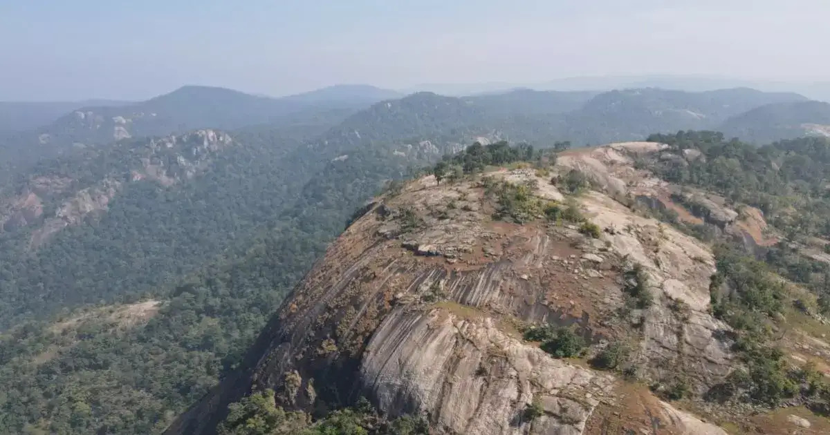  छत्तीसगढ़ की सबसे ऊंची चोटी गौरलाटा से दिखता है प्रकृति का अद्भुत नजारा