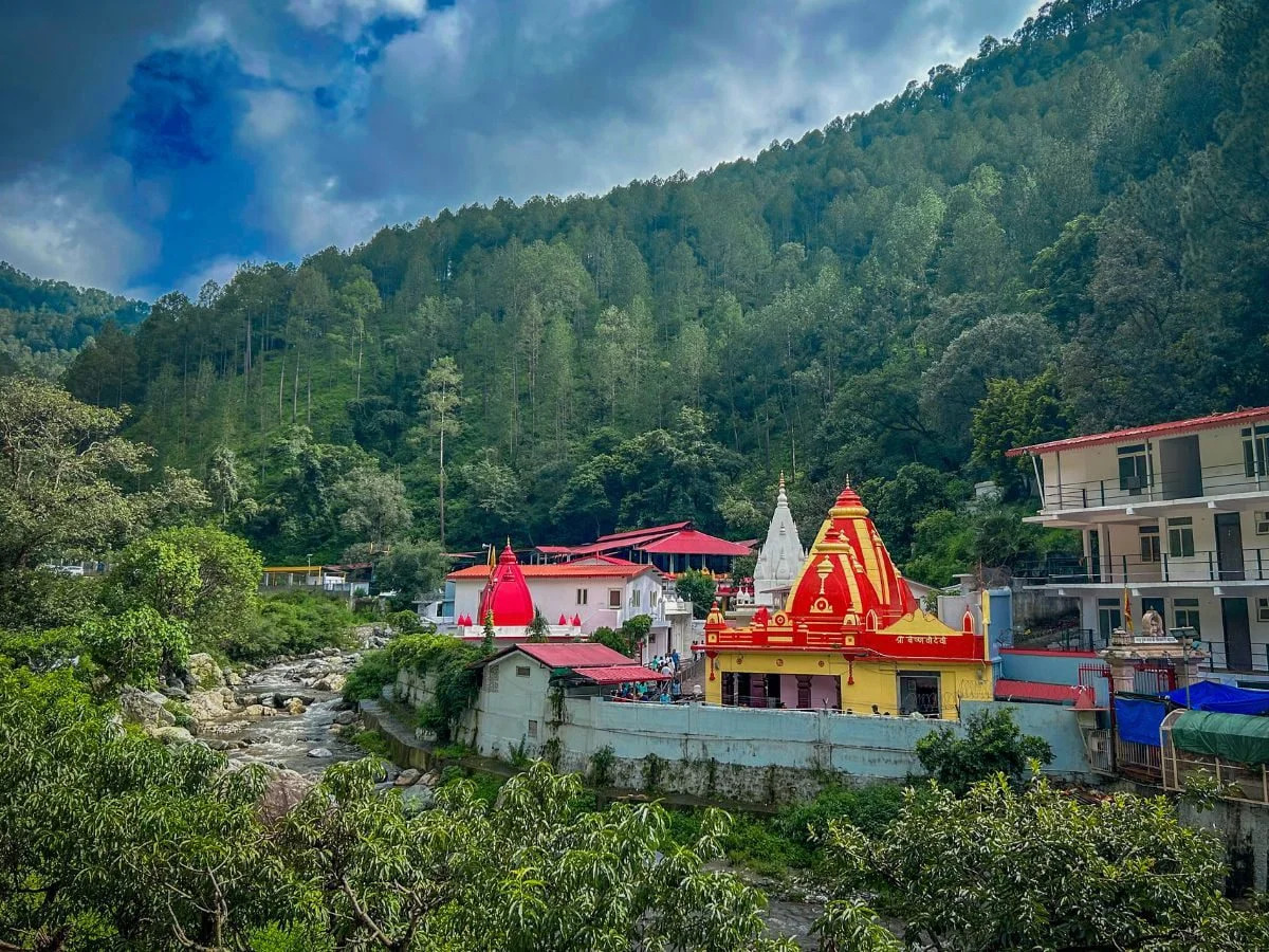 कैंचीधाम की दीवारें अब बताएंगी बाबा नीब करौरी की जीवन गाथा