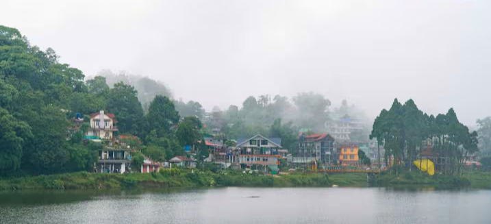 गर्मियों की छुट्टियों में घूमने का है प्लान, ये हैं भारत के 8 एकदम कूलेस्ट ठिकाने