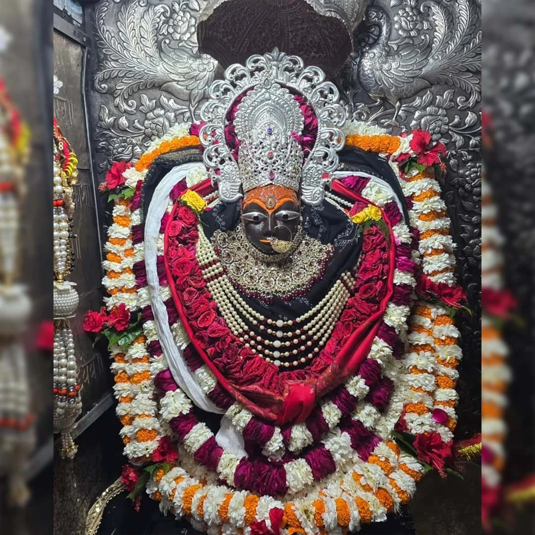 महिर मंदिर का शांत और आध्यात्मिक वातावरण