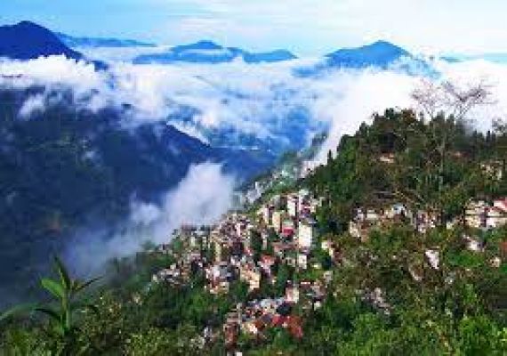 सिक्किम राज्य का एक ऐसा शहर जो प्राकृतिक और बादलों में लिपटी हुई हैं 