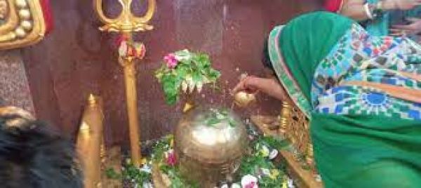 हिंदुओं के आस्था के साथ स्वरोजगार का बड़ा केंद्र है बाबा आम्रेश्वर धाम