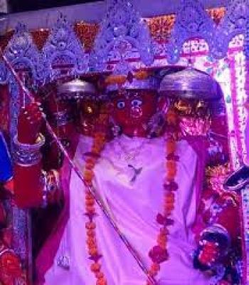 बंगाल से प्रत्येक तीन कदम पर बलि देते हुए लखनपुर लाई गई थी मां दुर्गा 