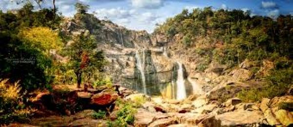 प्राकृतिक सुंदरता से घिरा हुआ है खूंटी जिला 