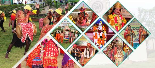 कर्नाटक की संस्कृति में समृद्ध विरासत है। 
