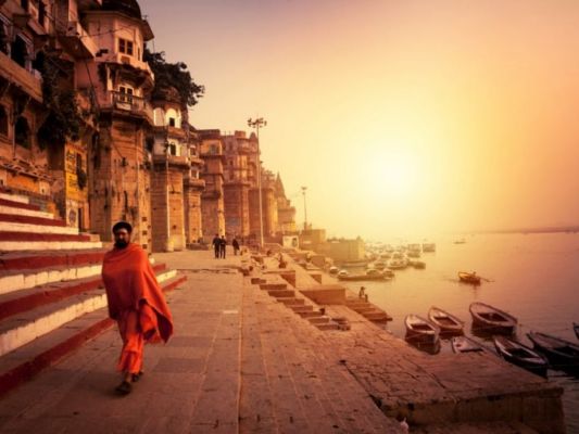 दुनिया के सबसे पुराने जीवित शहरों में से एक है काशी