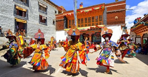  विविध और अद्वितीय सांस्कृतिक का मिश्रण है -  जम्मू और कश्मीर 