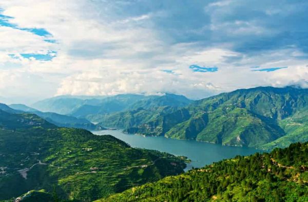 उत्तराखंड के सुंदर पर्यटन स्थलों में से एक- टिहरी गढ़वाल