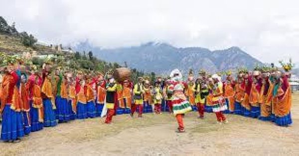  उत्तराखंड के कुमाऊं क्षेत्र का प्रसिद्ध लोक नृत्य छोलिया 