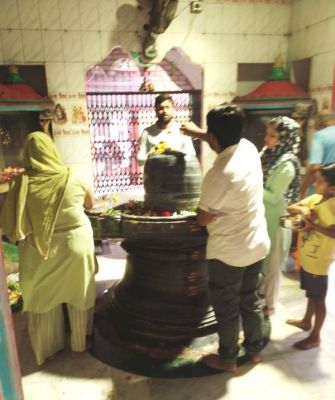 कोरोना के समय से कृपा बरसा रहे मां विंध्यवासिनी मंदिर वाले भोलेनाथ