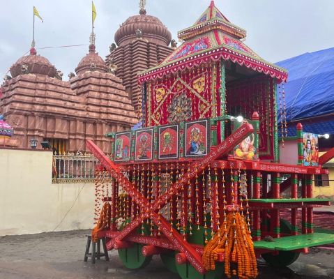 जशपुर जिले के दोगड़ा में आस्था, भक्ति और उल्लास से परिपूर्ण अद्भुत व आकर्षक वातावरण में निकाली गई रथयात्रा