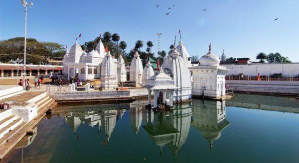 चंद्र ग्रहण के बाद खुले मां नर्मदा मंदिर के कपाट, अमरकंटक में उमड़ा श्रद्धा का सैलाब