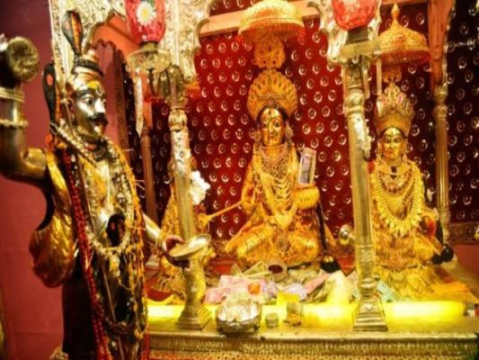 स्वर्णमयी अन्नपूर्णा के दरबार में स्वयं महादेव जगत कल्याण के लिए याचक,सिर्फ चार दिन के लिए ही खुलता है दरबार