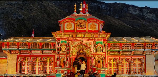  बदरीनाथ धाम के कपाट बंद होने से पूर्व कल से शुरू होगी पंच पूजा