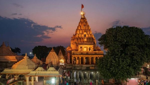 उज्जैन के पर्यटन स्थल: मंदिर, घाट और इतिहास